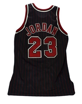 1995-1996 Michael Jordan Game Used and Signed Black Alternate Bulls Jersey (PSA and Meza letter)